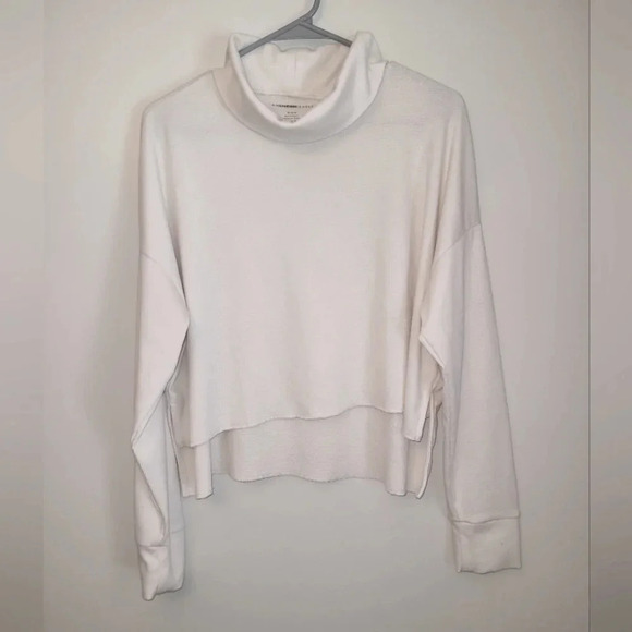 American Eagle crop top turtle neck long sleeve cream colored women's size med - Picture 1 of 5